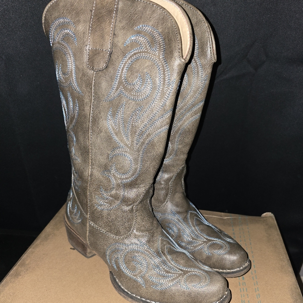 Roper Western Boots with Blue Stitching